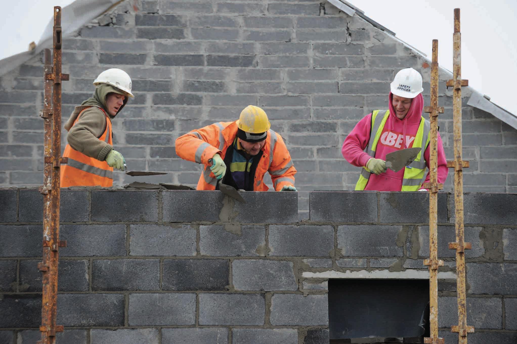 تفاوت بازسازی جزئی، نیمهاساسی و بازسازی کامل