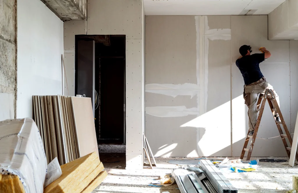 چطور برآورد هزینه بازسازی خانه را دقیق انجام دهیم؟